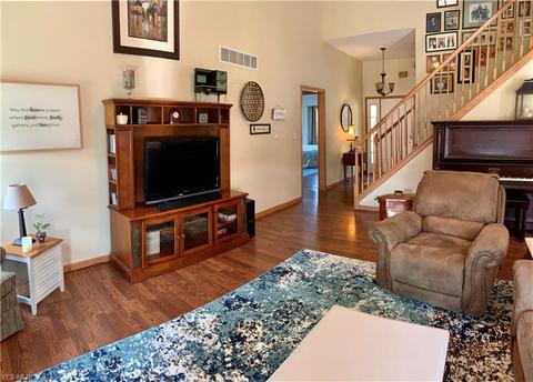 336 Pemberton Dr, Elyria, OH 44035 photo 6