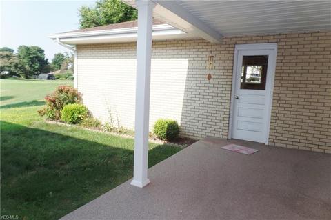 527 Ullman St, Beverly, OH 45715 photo 2
