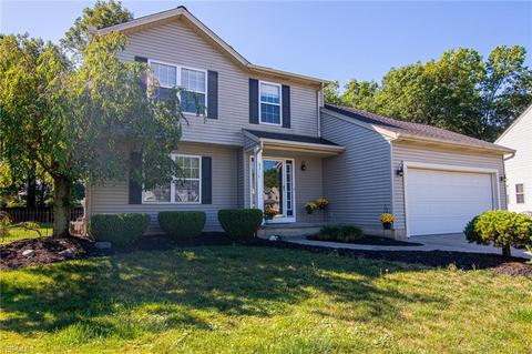 6317 Oak Tree Dr S, Lorain, OH 44053 photo 4