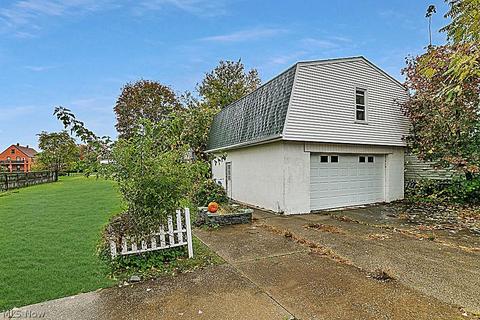 1455 E 294th St, Wickliffe, OH 44092 photo 2