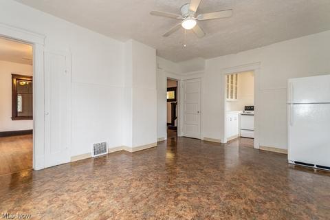 1455 E 294th St, Wickliffe, OH 44092 photo 9