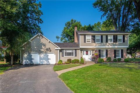 935 Greyledge Pl, Youngstown, OH 44511 photo 1