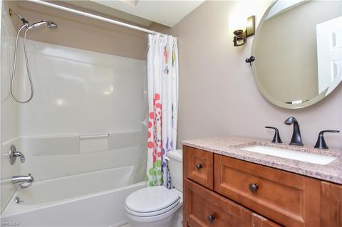 935 Greyledge Pl, Youngstown, OH 44511 photo 11