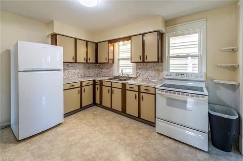 1115 Broad Ave NW, Canton, OH 44708 photo 4