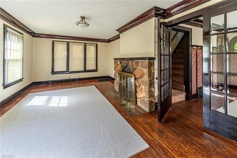 1115 Broad Ave NW, Canton, OH 44708 photo 2