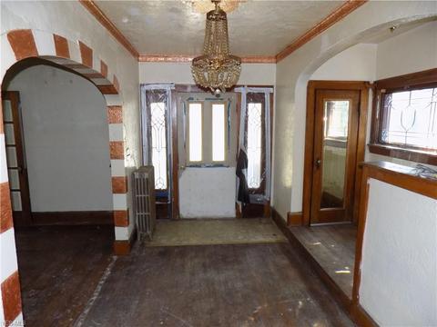 122 Bell Ave, Elyria, OH 44035 photo 2