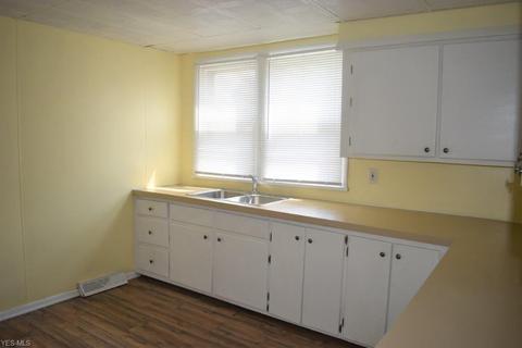 2000 Spring Ave NE, Canton, OH 44714 photo 7