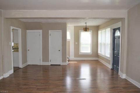 2000 Spring Ave NE, Canton, OH 44714 photo 3
