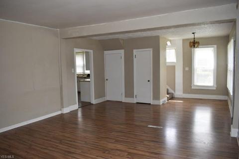 2000 Spring Ave NE, Canton, OH 44714 photo 2
