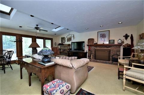 35645 Solon Rd, Solon, OH 44139 photo 3