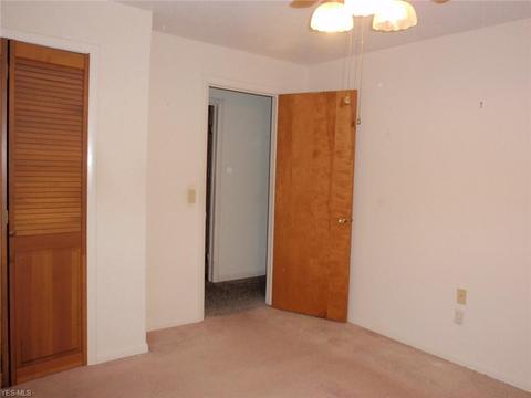 549 Augdon Dr, Elyria, OH 44035 photo 17