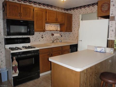 549 Augdon Dr, Elyria, OH 44035 photo 8