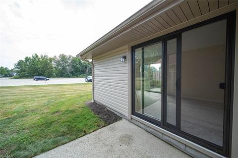 10087 Hideaway Cv, Aurora, OH 44202 photo 2