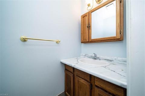 10087 Hideaway Cv, Aurora, OH 44202 photo 4