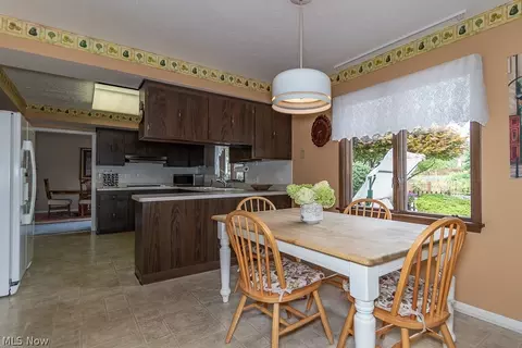 30249 Ridge Rd, Wickliffe, OH 44092 photo 7