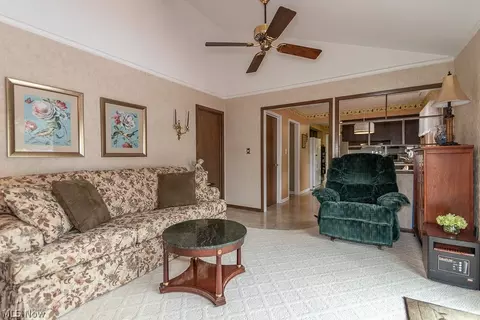 30249 Ridge Rd, Wickliffe, OH 44092 photo 11