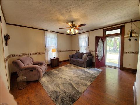 322 High St, Barnesville, OH 43713 photo 10