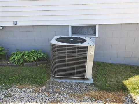 322 High St, Barnesville, OH 43713 photo 8
