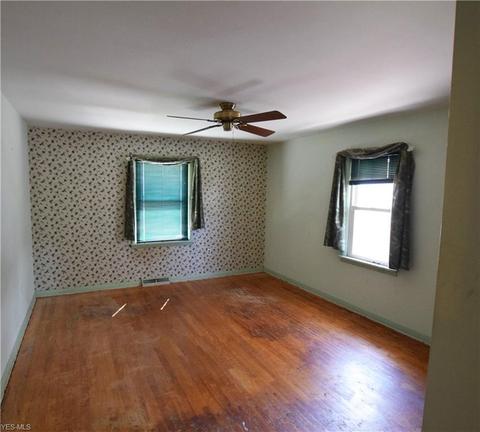 1552 Douglas Rd, Wickliffe, OH 44092 photo 6