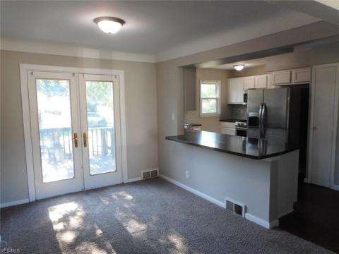 355 E 246th St, Euclid, OH 44123 photo 6
