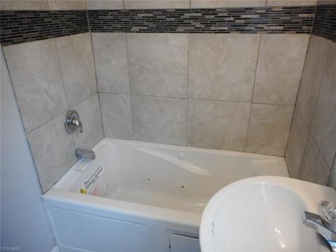 355 E 246th St, Euclid, OH 44123 photo 11