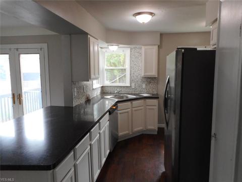 355 E 246th St, Euclid, OH 44123 photo 7