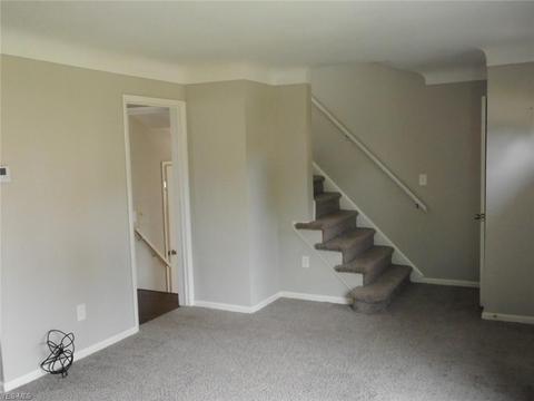 355 E 246th St, Euclid, OH 44123 photo 5