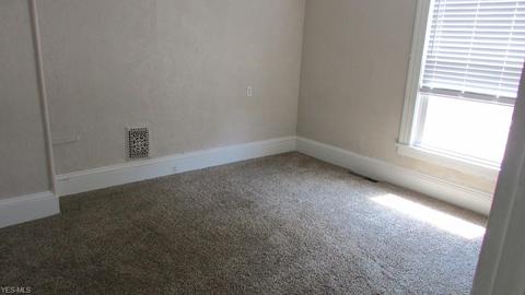1061 E River St, Elyria, OH 44035 photo 7