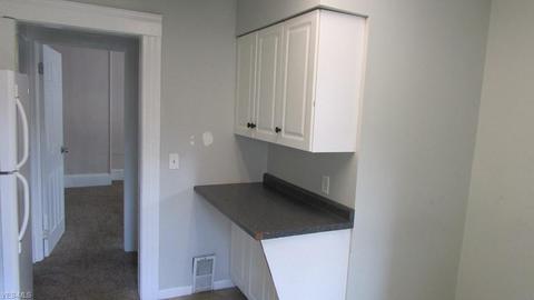 1061 E River St, Elyria, OH 44035 photo 5