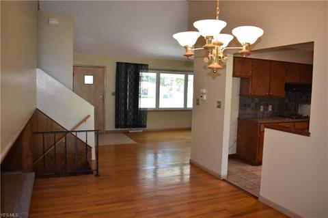 2591 Alan Dr, Willoughby Hills, OH 44092 photo 6