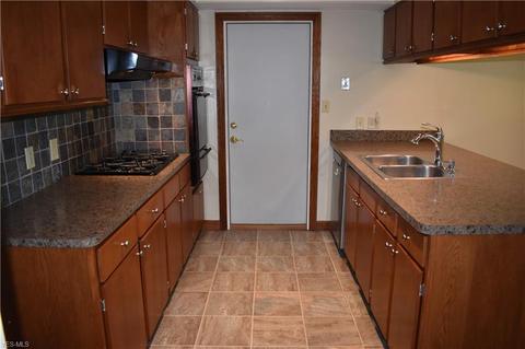 2591 Alan Dr, Willoughby Hills, OH 44092 photo 3