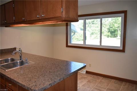 2591 Alan Dr, Willoughby Hills, OH 44092 photo 5
