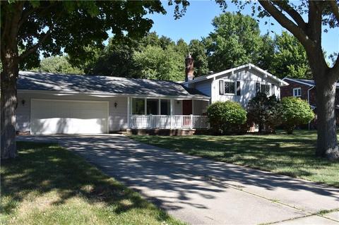 2591 Alan Dr, Willoughby Hills, OH 44092 photo 1