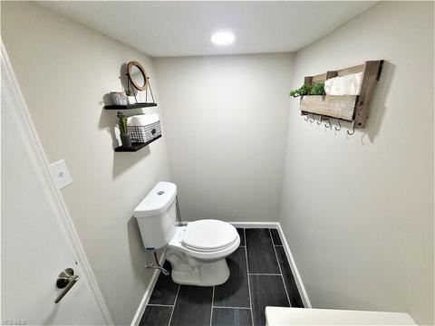 264 White Oak Dr, Elyria, OH 44035 photo 22