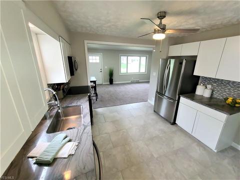 264 White Oak Dr, Elyria, OH 44035 photo 6