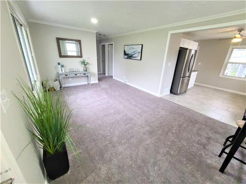 264 White Oak Dr, Elyria, OH 44035 photo 3