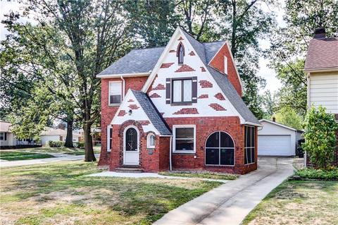 1007 Brookview Blvd, Parma, OH 44134 photo 1