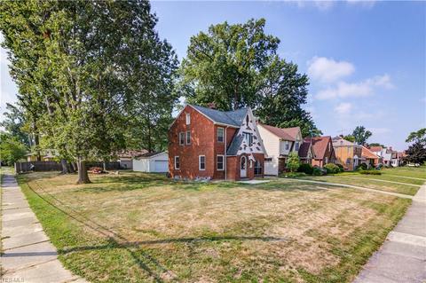 1007 Brookview Blvd, Parma, OH 44134 photo 3