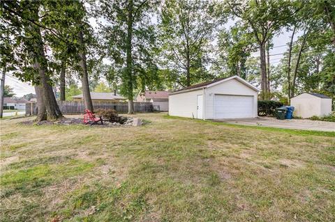 1007 Brookview Blvd, Parma, OH 44134 photo 9