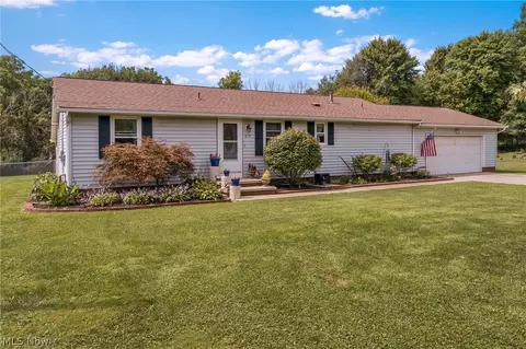 817 Eileen Dr, Macedonia, OH 44056 photo 2