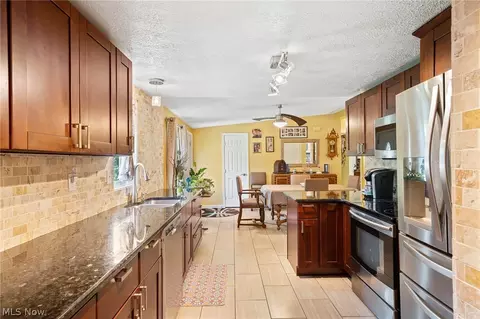 817 Eileen Dr, Macedonia, OH 44056 photo 9