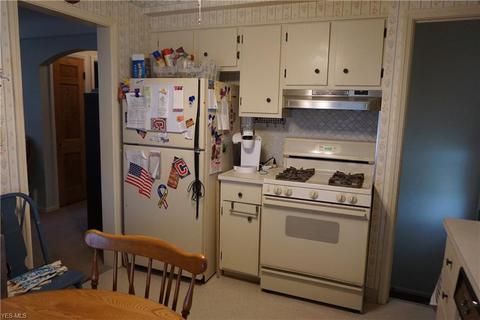 690 E 240th St, Euclid, OH 44123 photo 10