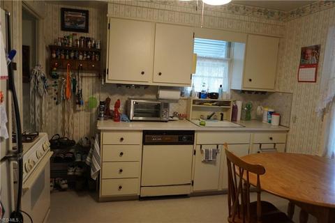 690 E 240th St, Euclid, OH 44123 photo 7