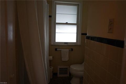 690 E 240th St, Euclid, OH 44123 photo 17