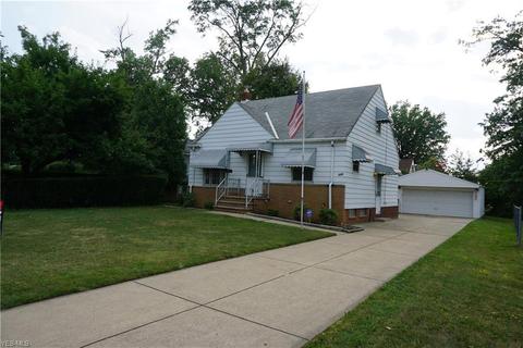 690 E 240th St, Euclid, OH 44123 photo 3