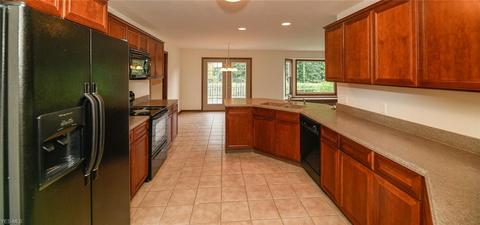 4384 Shannon Dr, Rootstown, OH 44272 photo 9