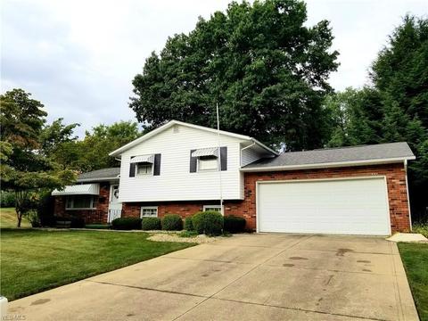 215 Adele Ave NW, Canton, OH 44708 photo 1