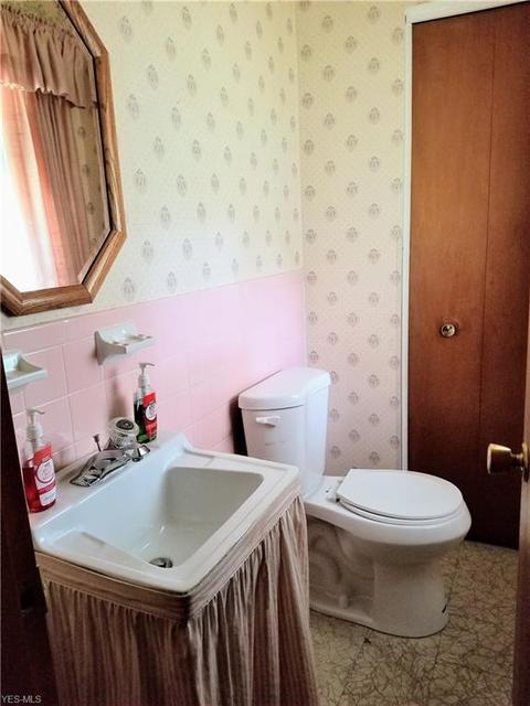 215 Adele Ave NW, Canton, OH 44708 photo 21