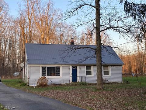 1431 Carson Rd, Ashtabula, OH 44004 photo 2