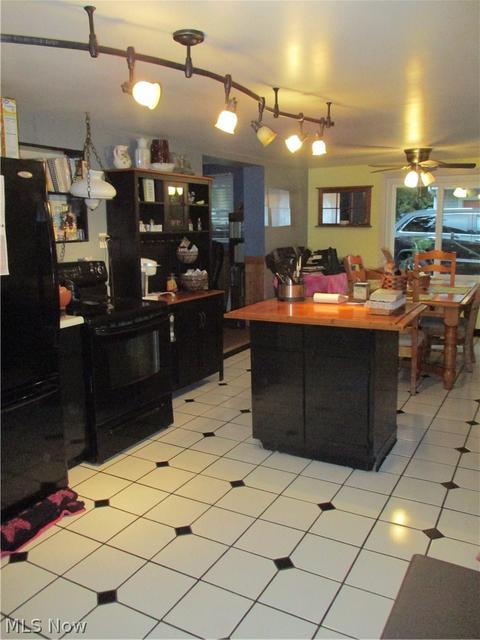 1431 Carson Rd, Ashtabula, OH 44004 photo 3